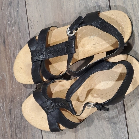 Naturalizer Women Comfort Ankle strap leather shoes sz 10M sandals - Picture 11 of 11